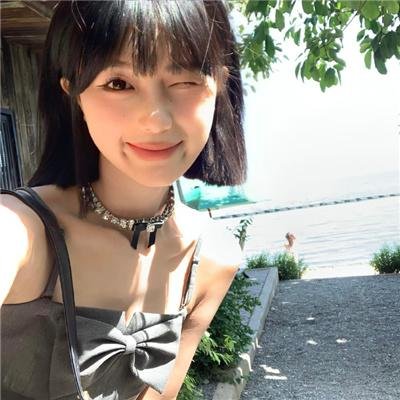 女学生和亨利先生